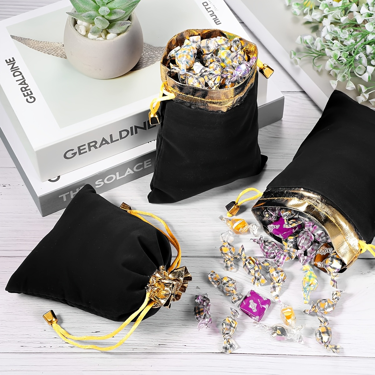 30pcs Custom Velvet Drawstring Gift Bags